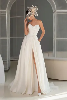 A line Sweetheart satin pleated minimalist wedding dress with pockets