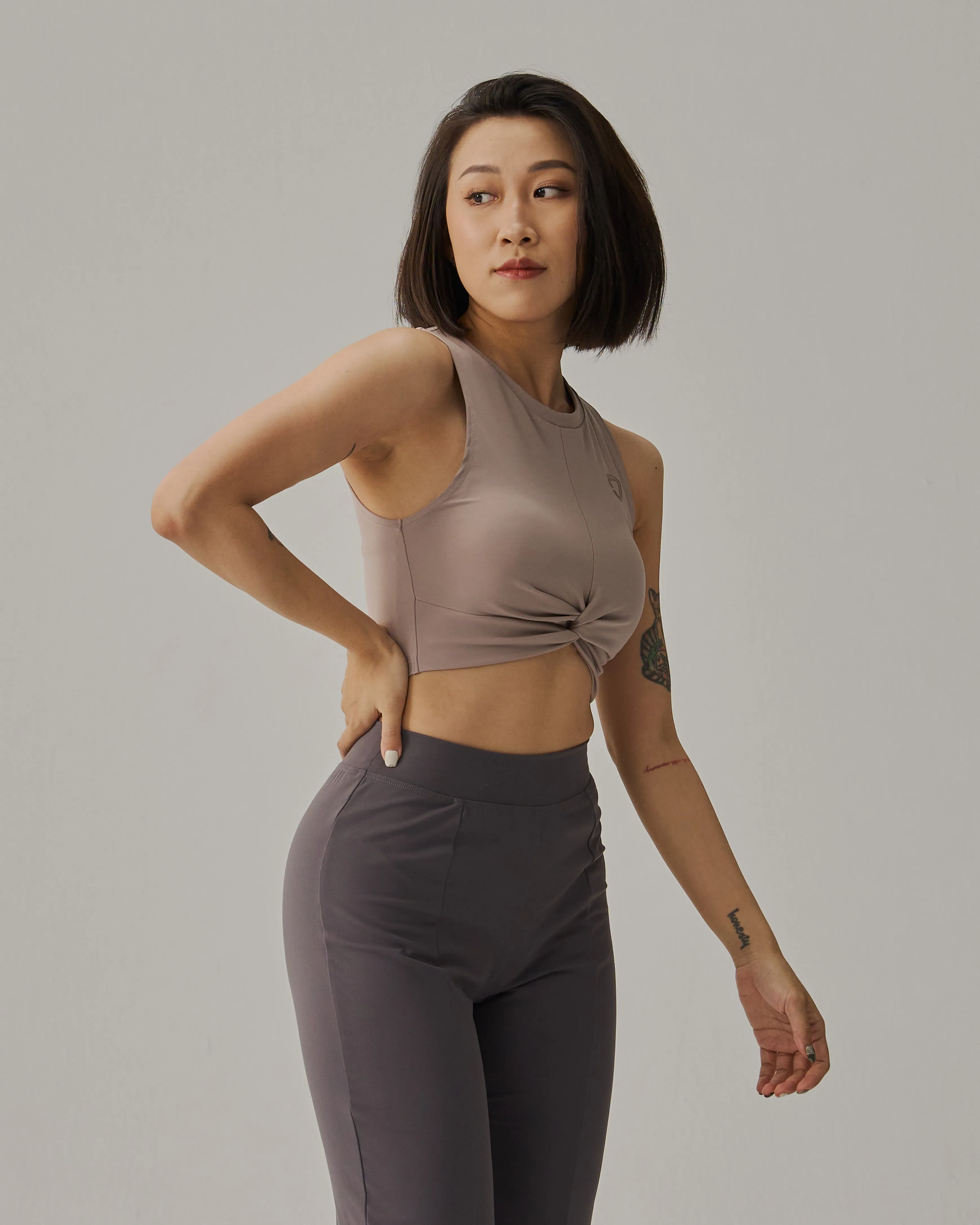 Adapt Twist Hem Crop Tank