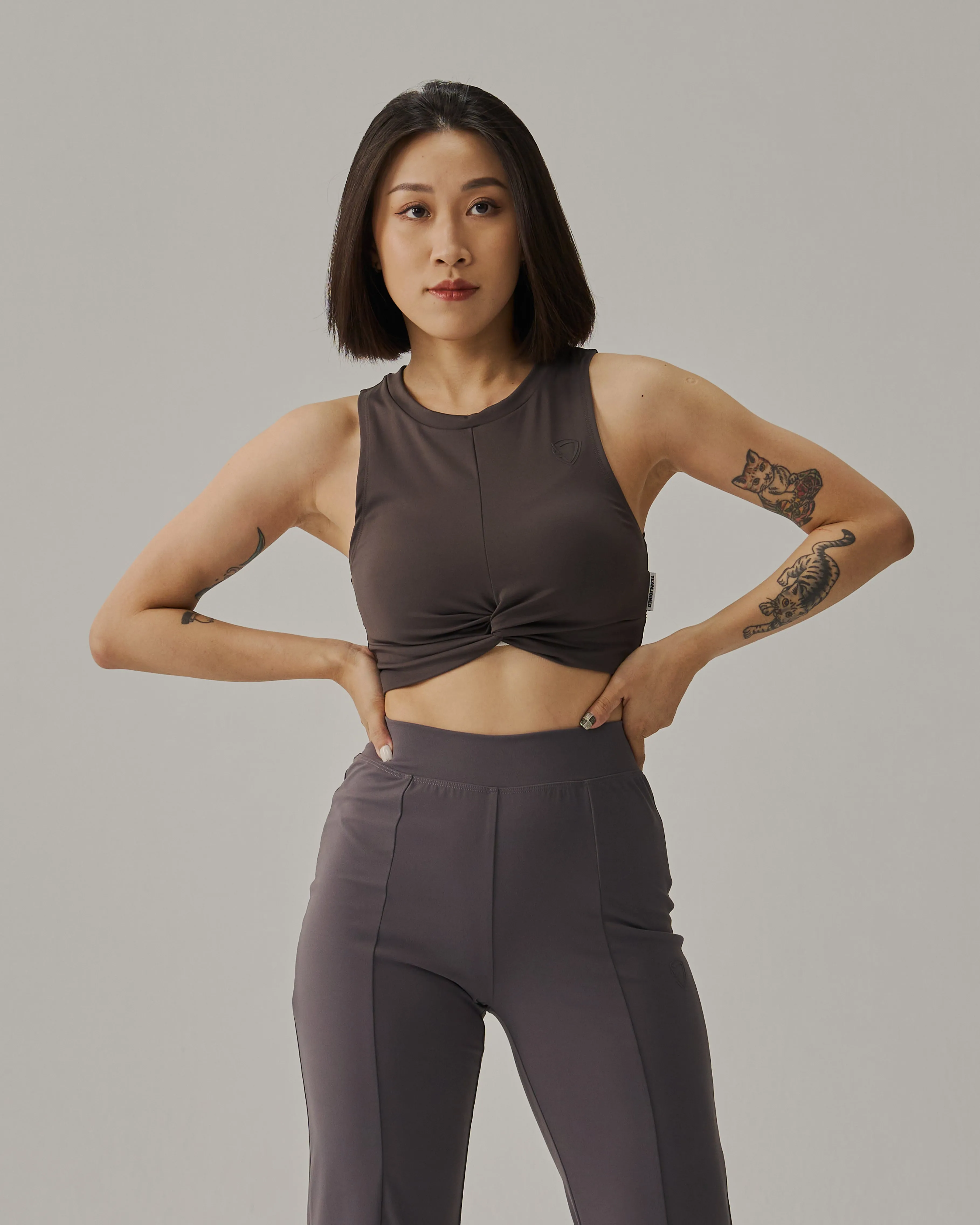 Adapt Twist Hem Crop Tank