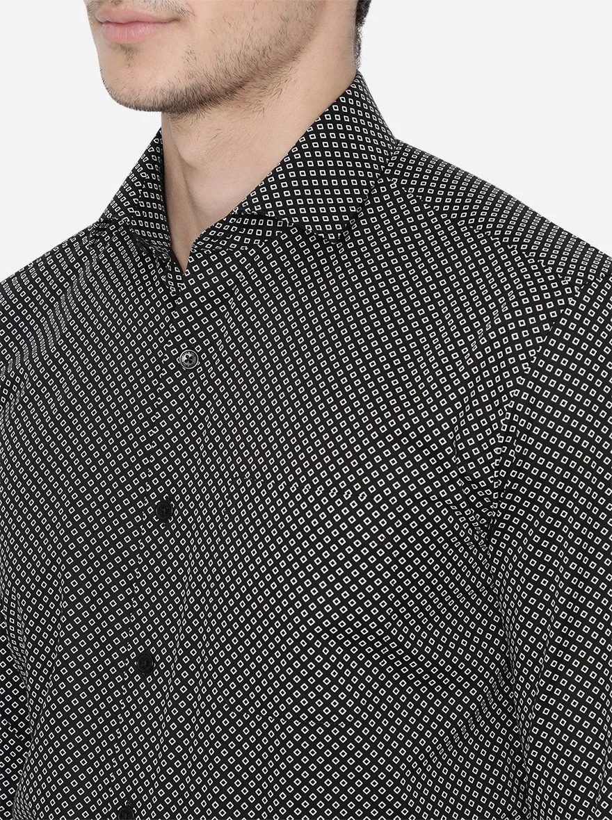 Black & White Printed Regular Fit Formal Shirt | JadeBlue