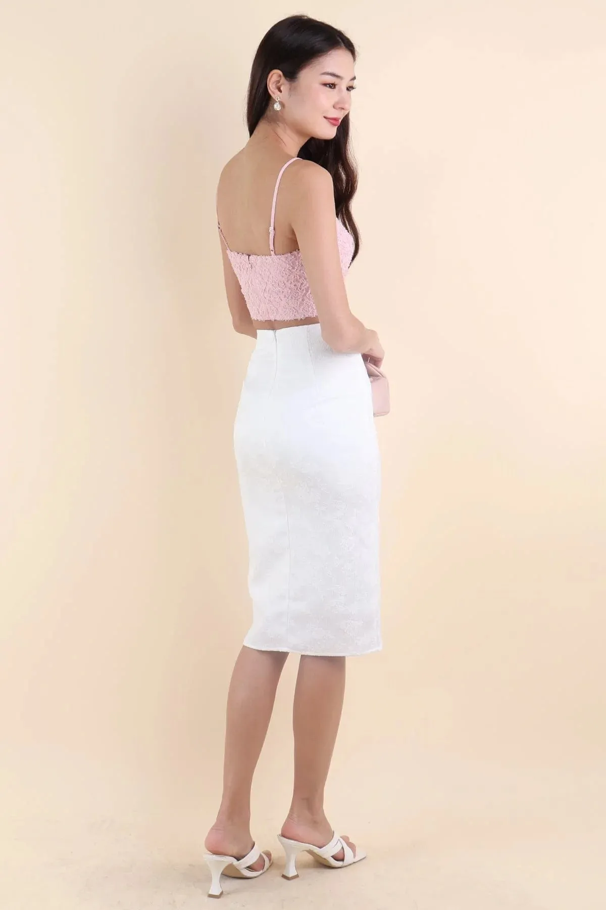 BLOSSOM EMBOSSED MIDI SKIRT IN WHITE