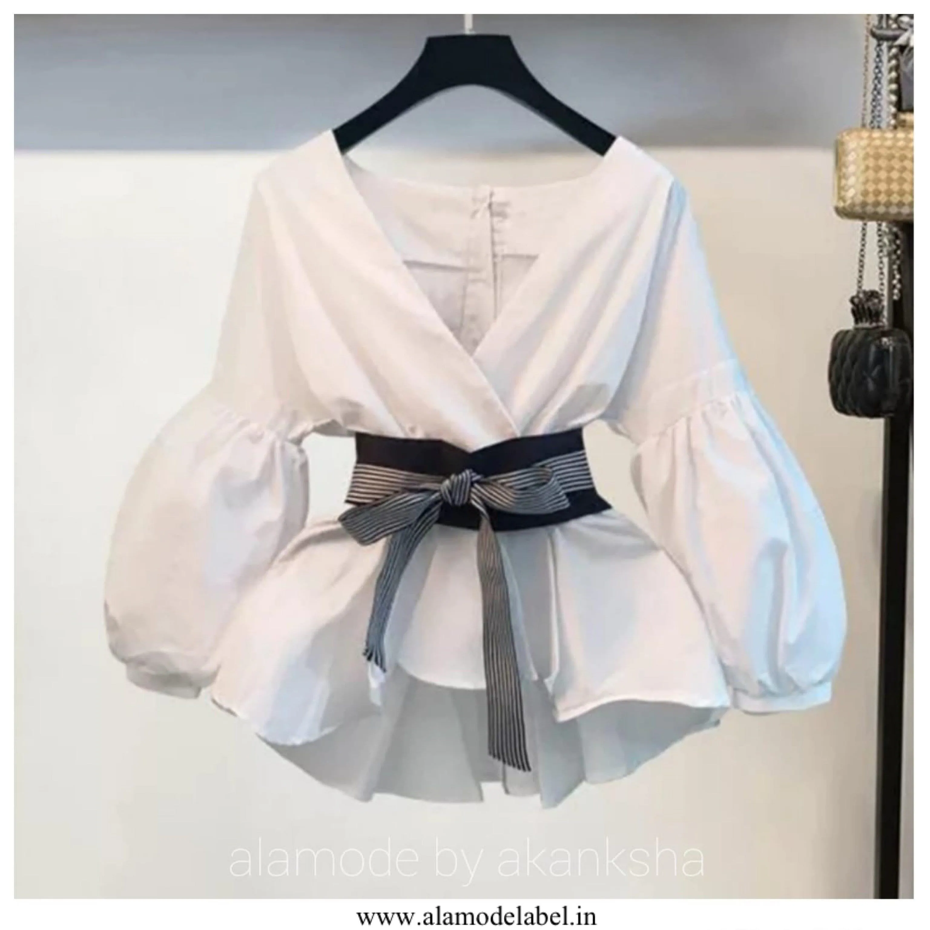 Bubble Sleeve Top With Belt