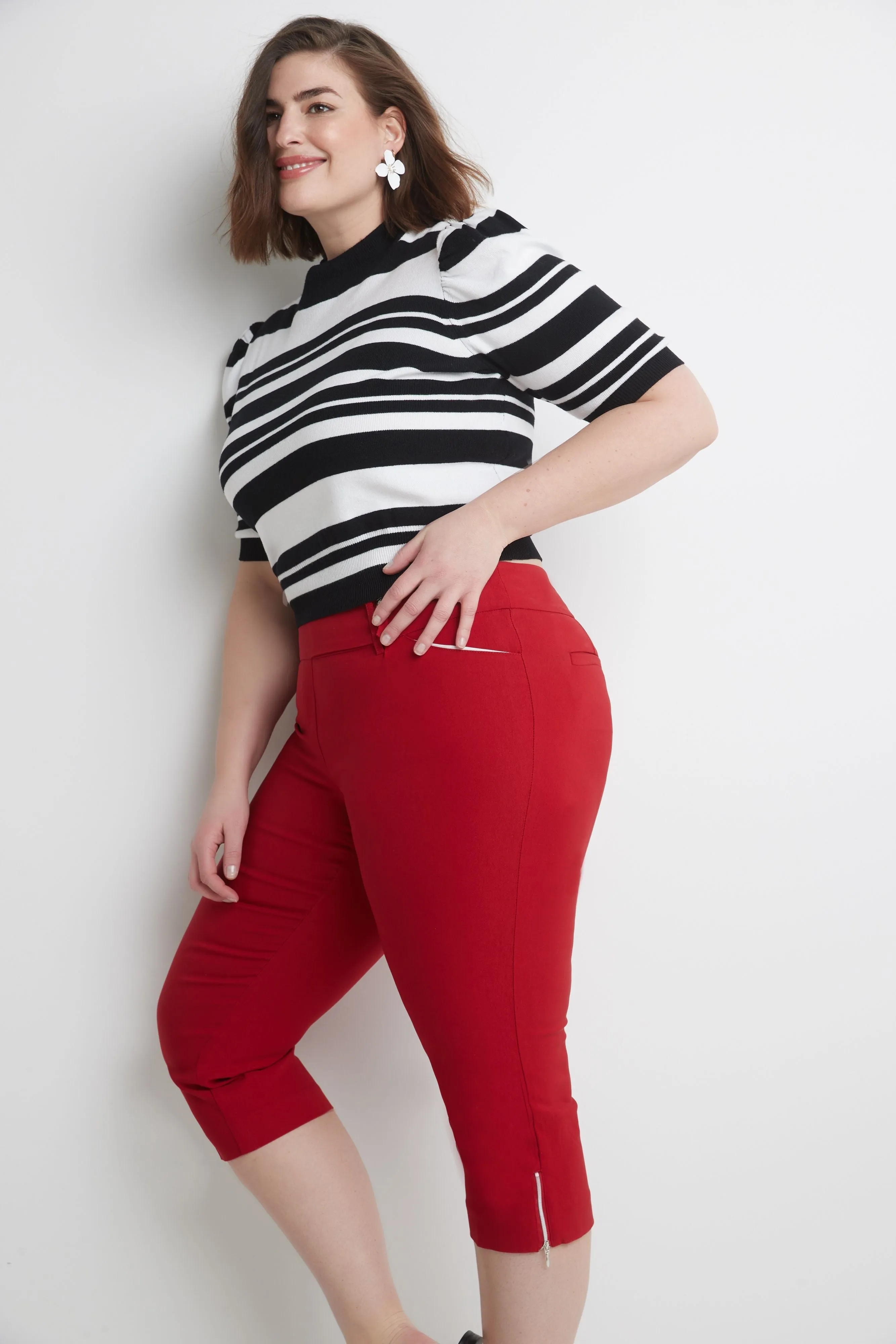 Curvy Chic Capris with Zipper Detail at the Hem