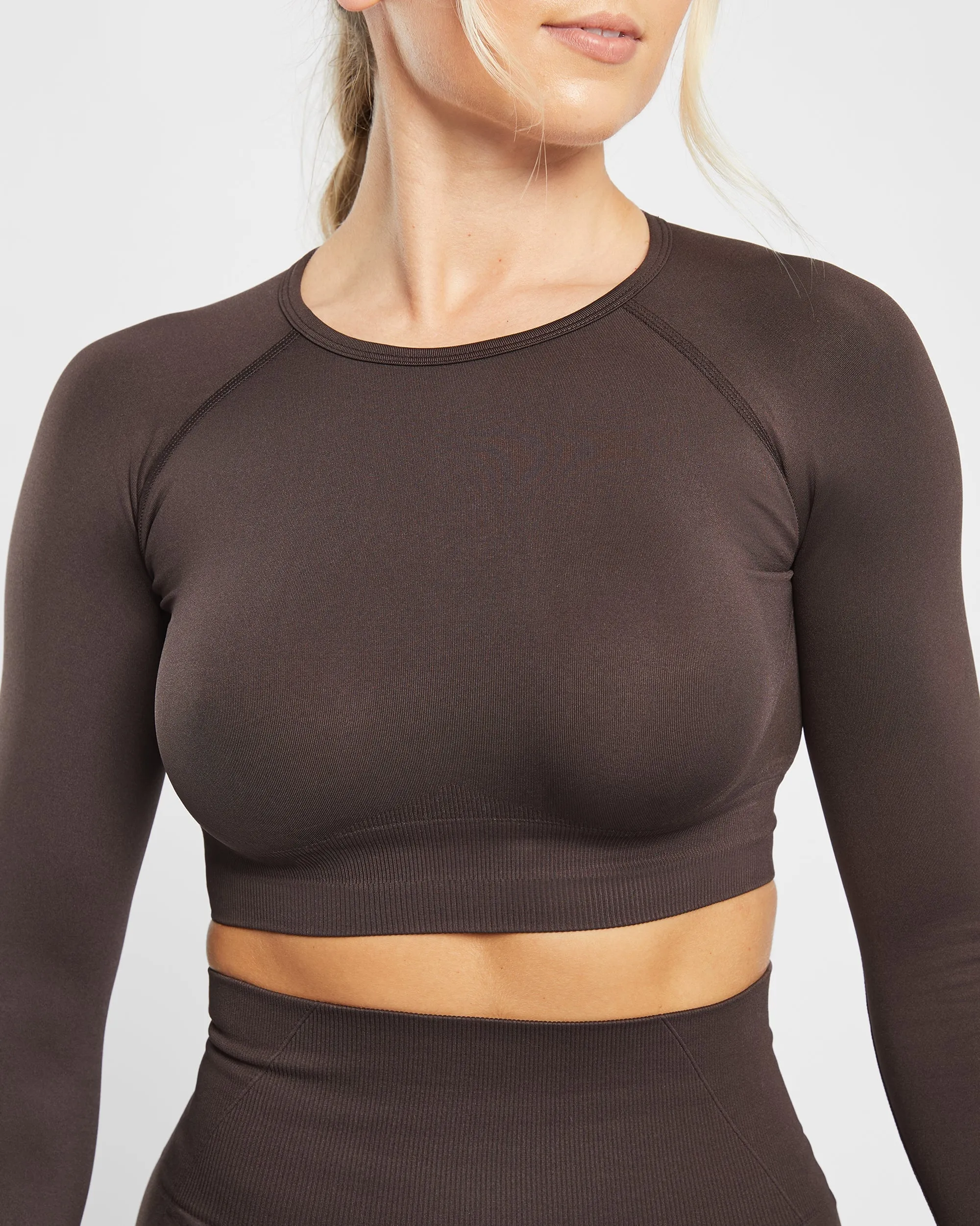 Empower Seamless Long Sleeve Crop Top - Cocoa Brown