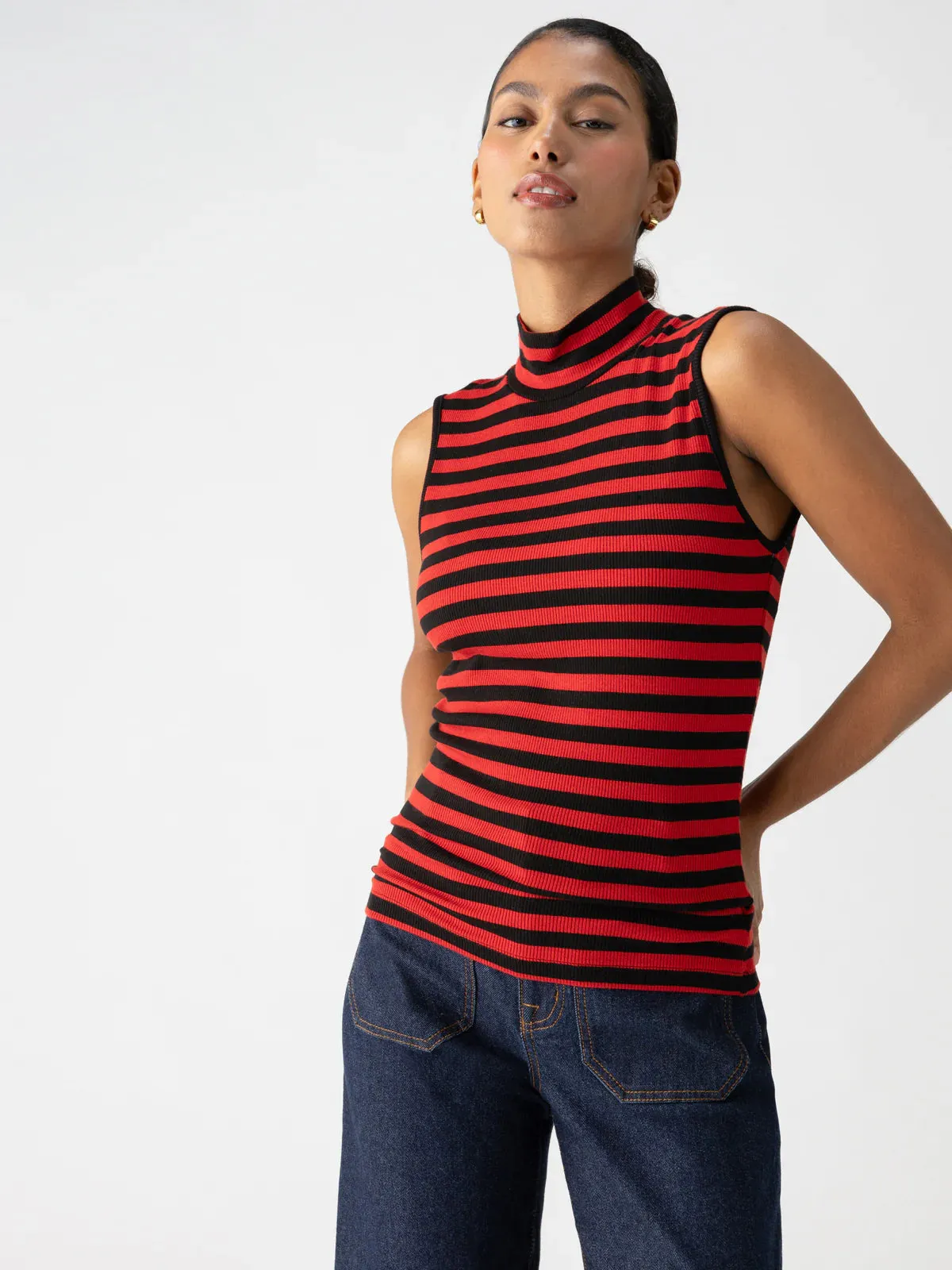 Essential Mock Neck - Black/Cherry