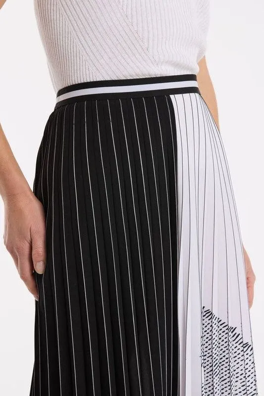 Pleated Monochrome Marco Polo Skirt - Elegant and Versatile