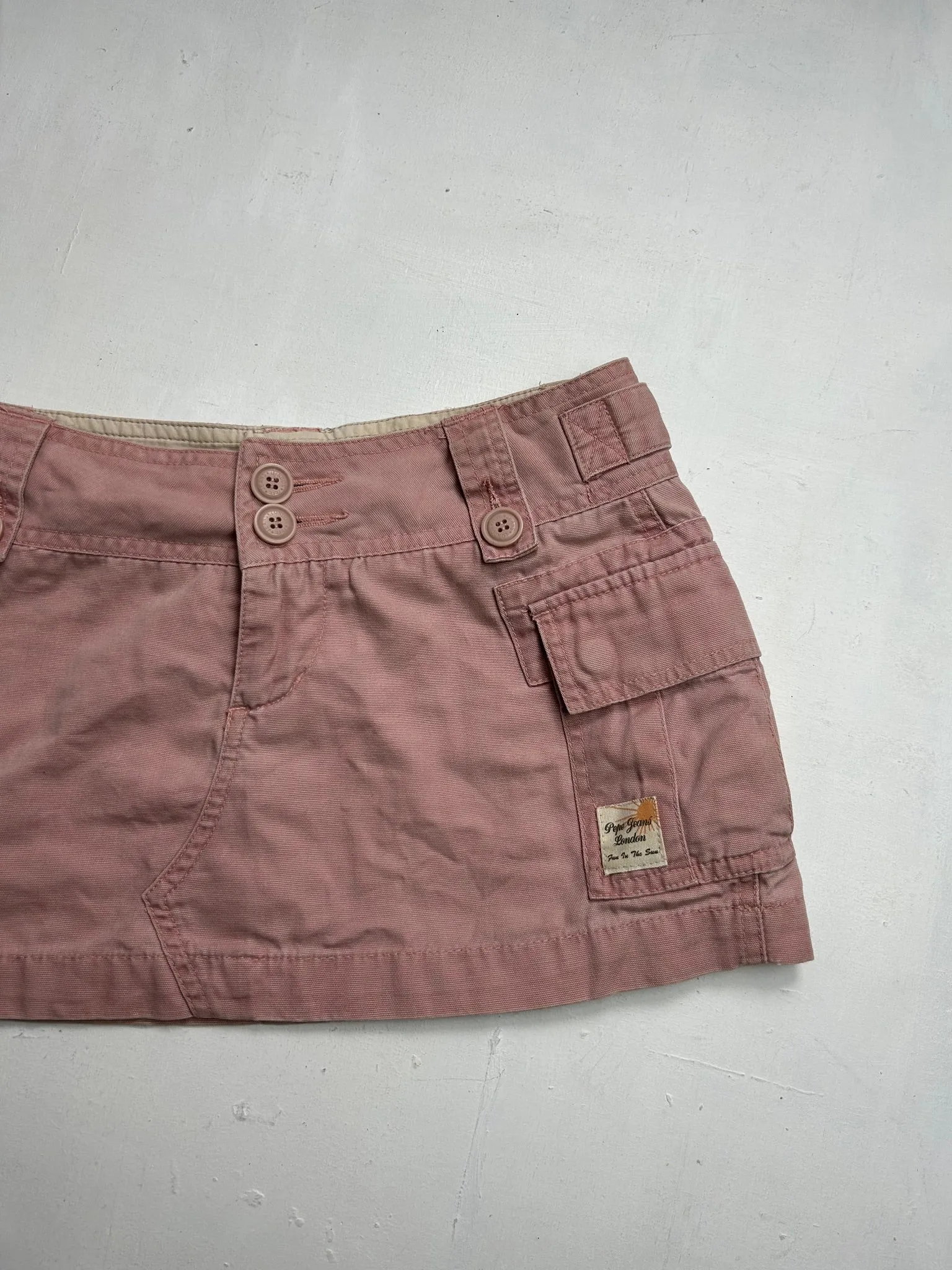 Pink low rise y2k 90s vintage cargo cotton mini skirt (XS)