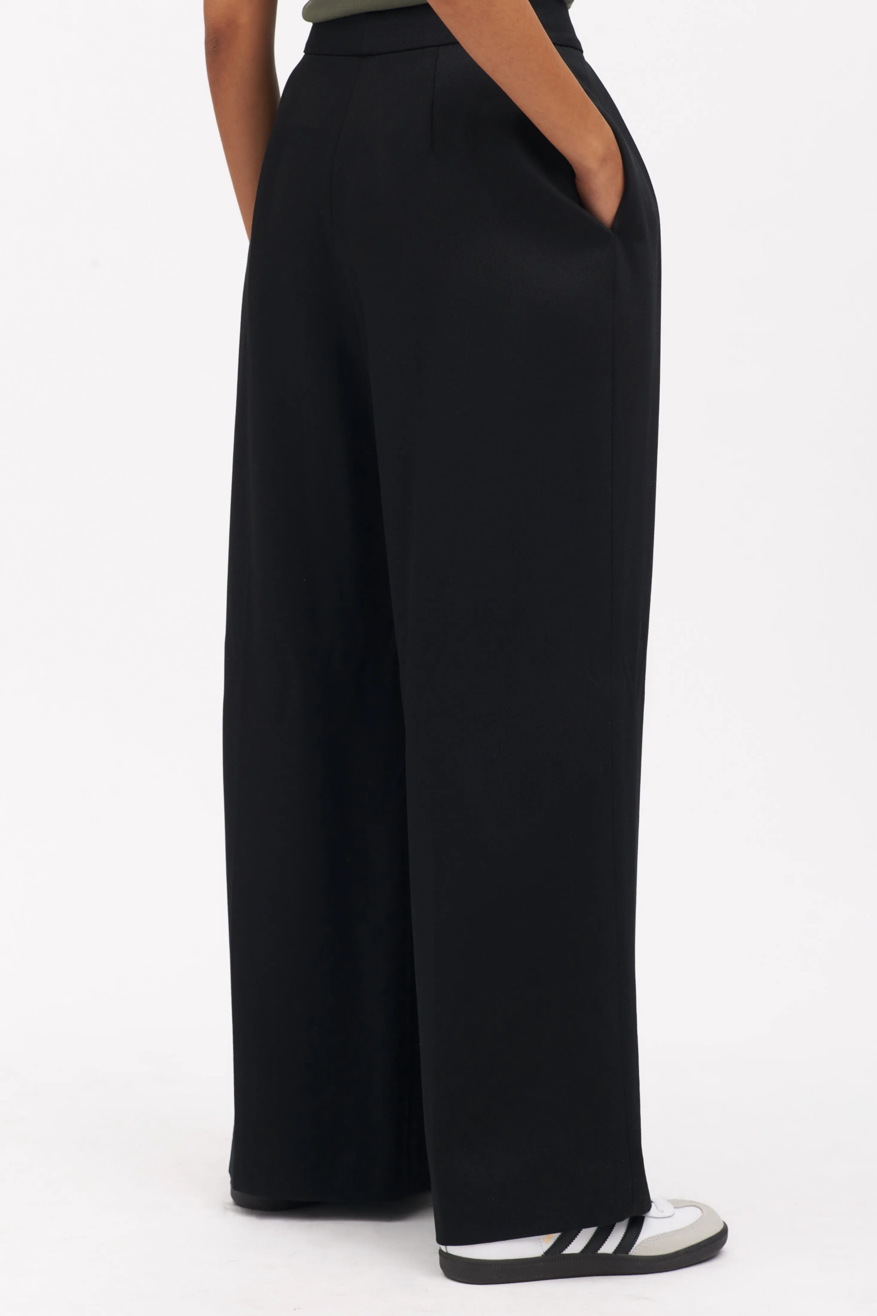 Women's Plaza Trouser in Black